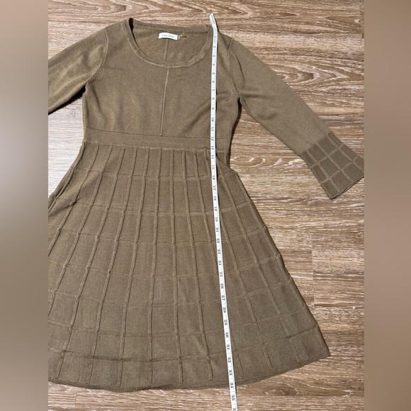 Calvin Klein Olive Green Knit Dress Size Small Cute Detail - Picture 8 of 8